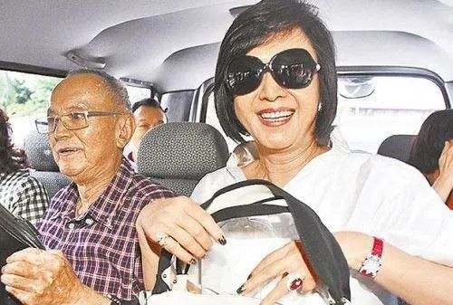 说起来,邱嘉雄本是举重运动员出生,靠着和蔡贵照结婚,老丈人对他的