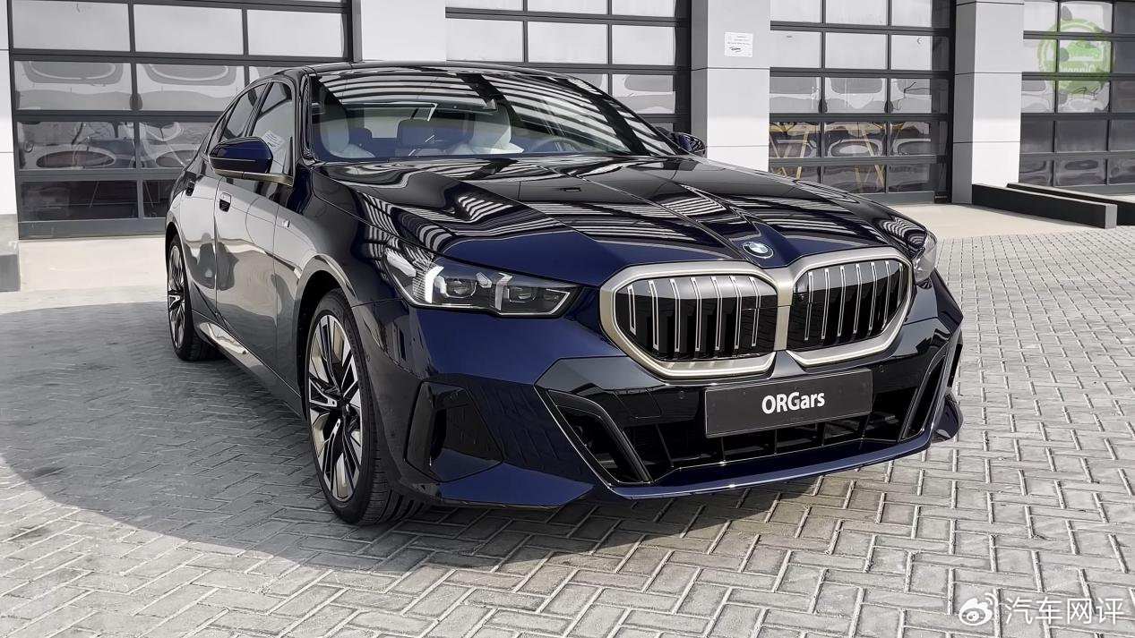 全新宝马5系购车手册,售价43.99万起