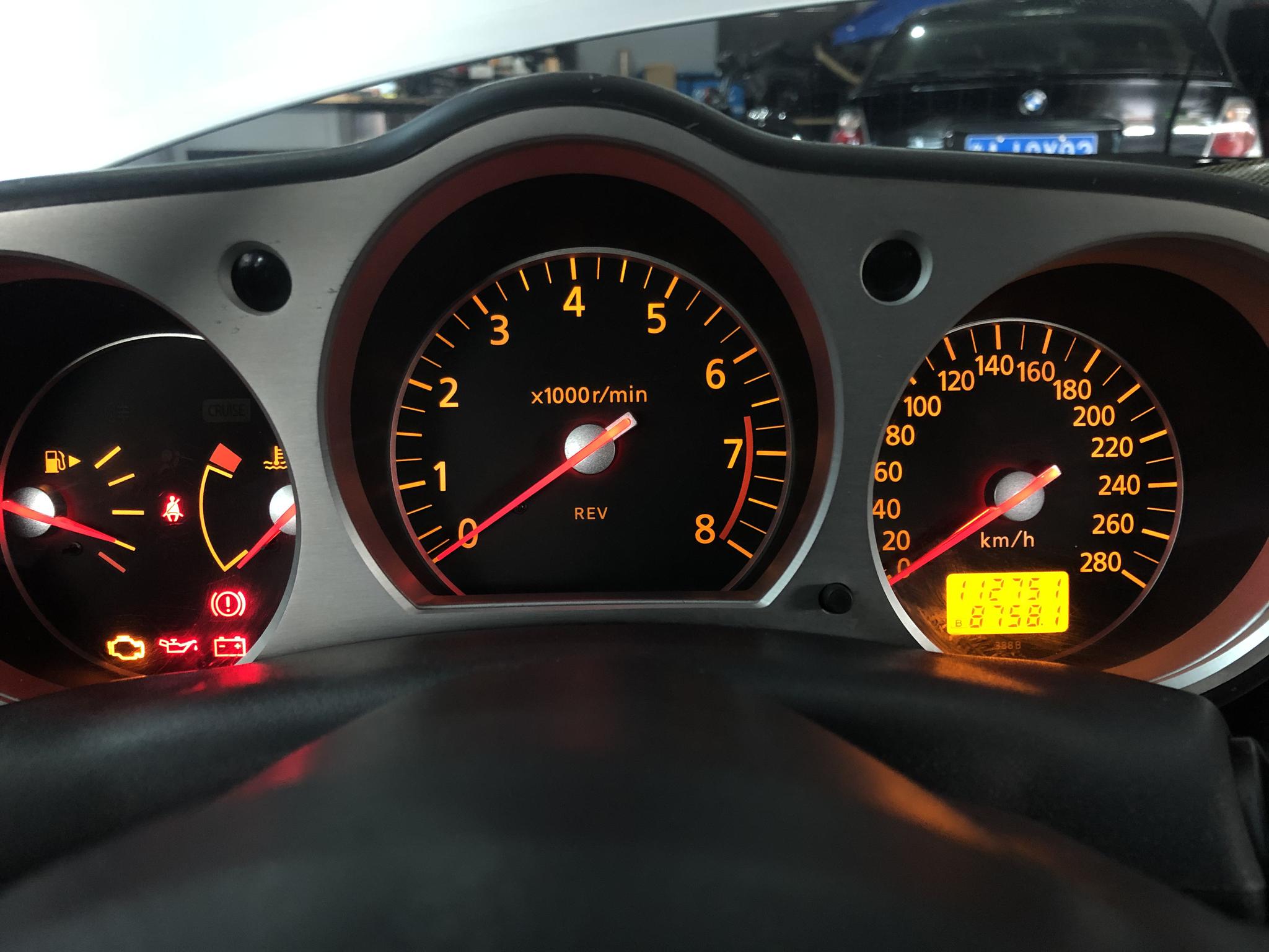 08年的奔驰s才卖18万这辆同年的日产350z竟然一个价