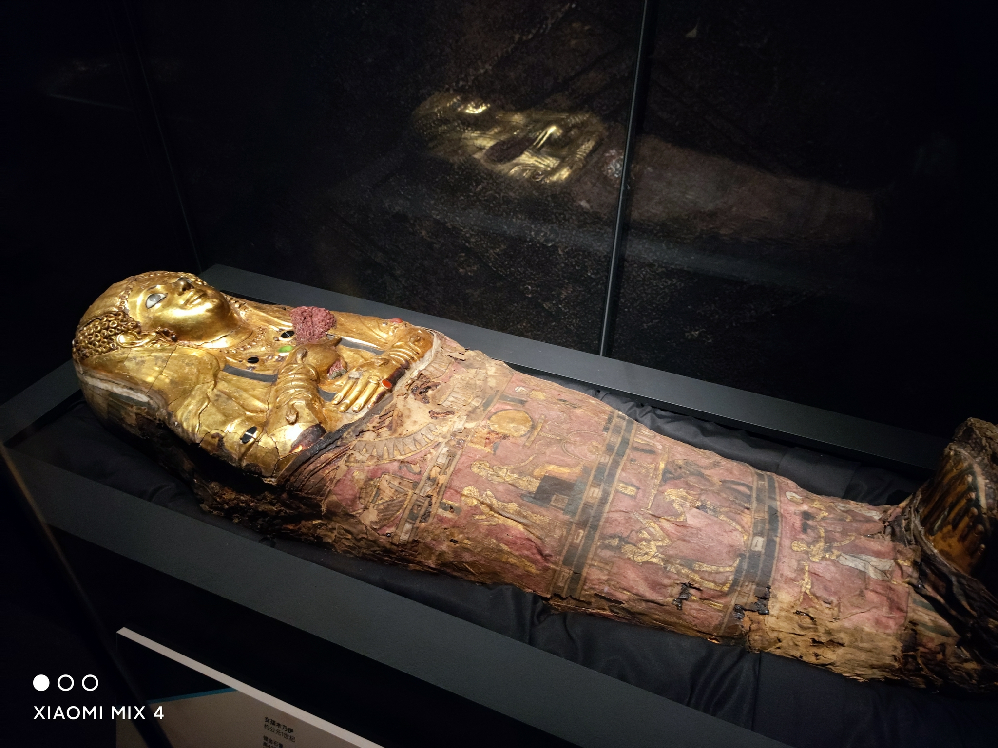 黄金木乃伊实拍107件稀世文物用小米mix4带你穿回神秘古埃及