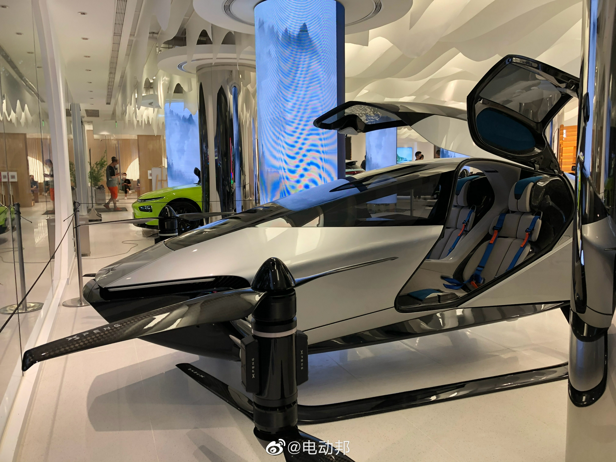 小鹏汇天x2到店实拍