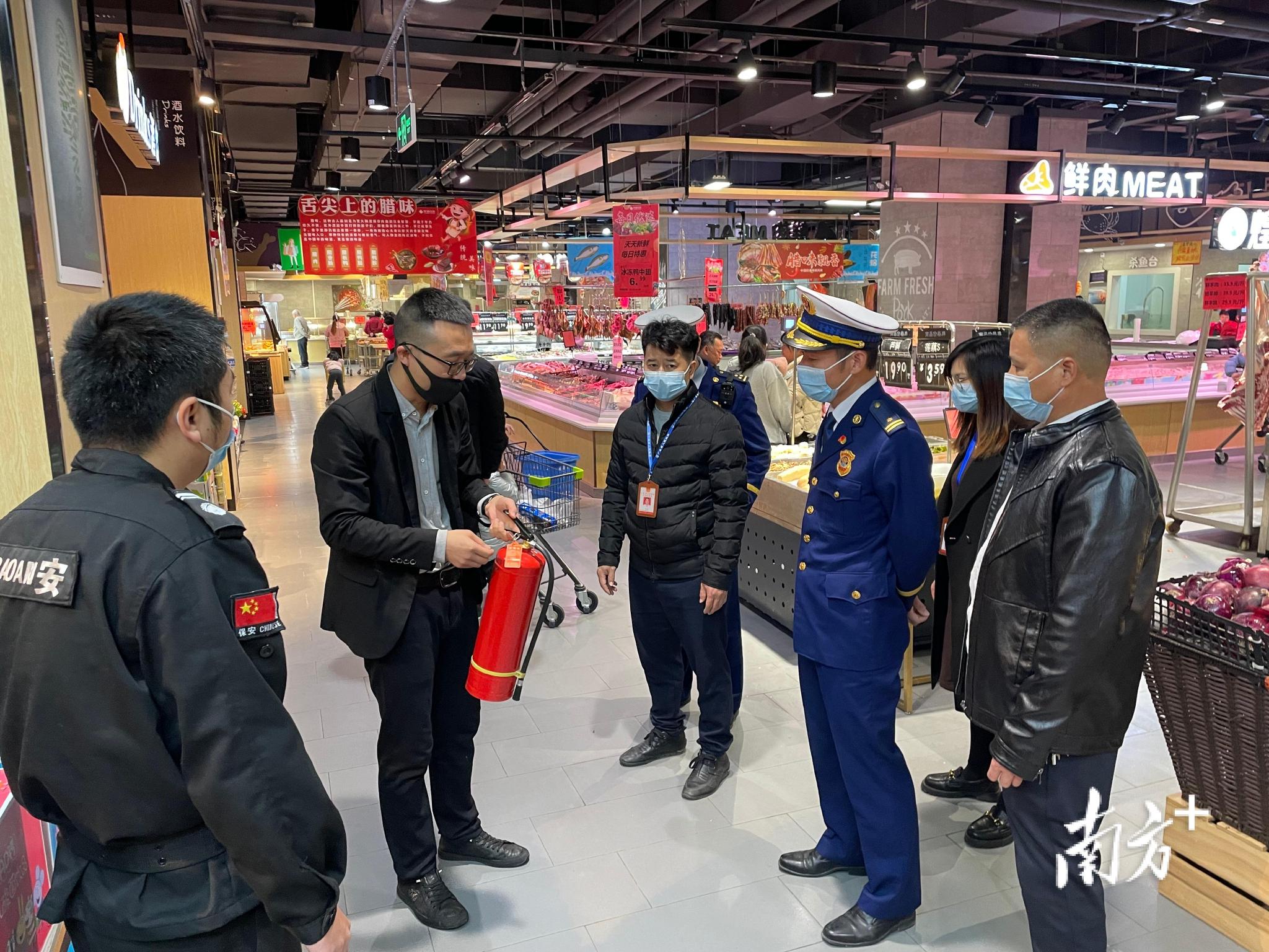 督促整改隐患335处！河源全市开展消防安全“敲门夜查”行动休闲区蓝鸢梦想 - Www.slyday.coM