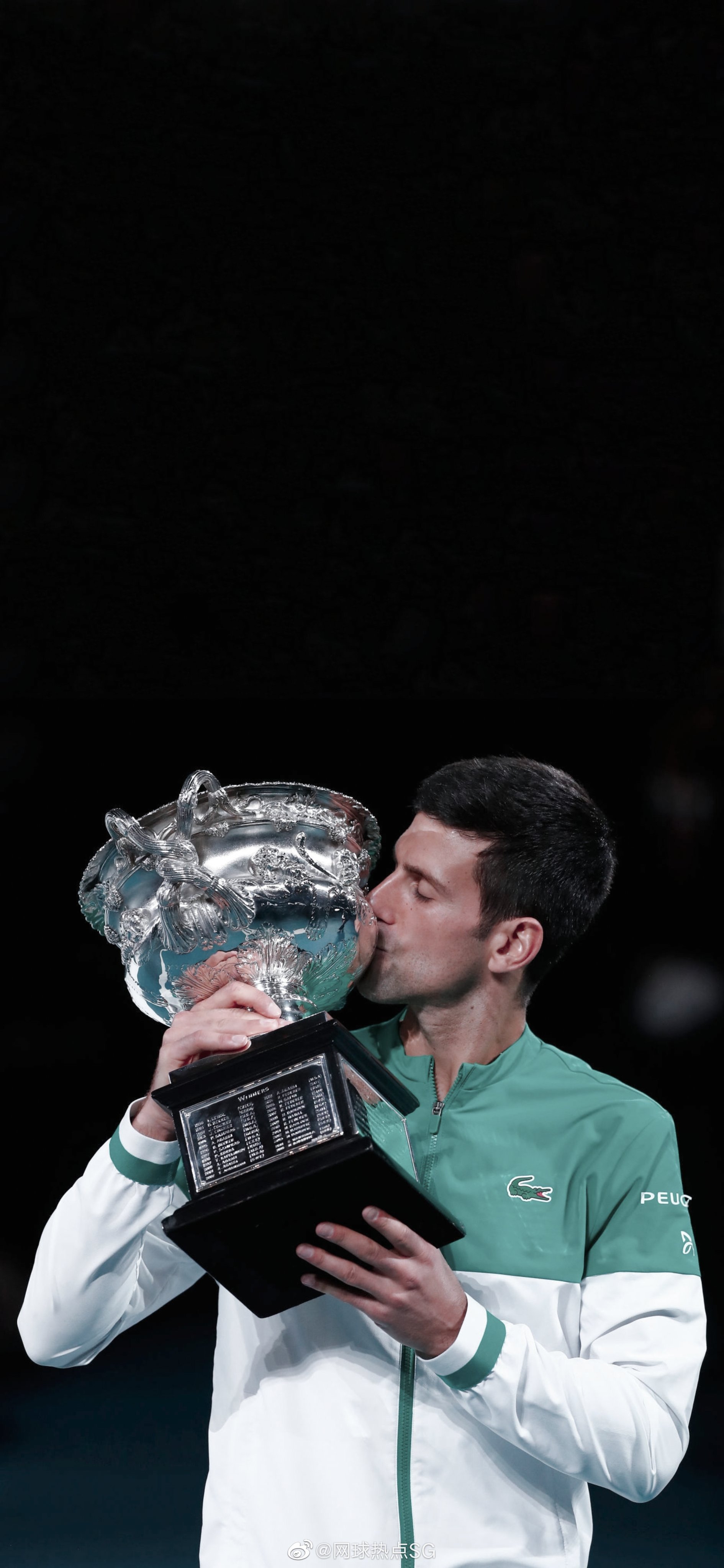 分享四张德约科维奇的手机壁纸