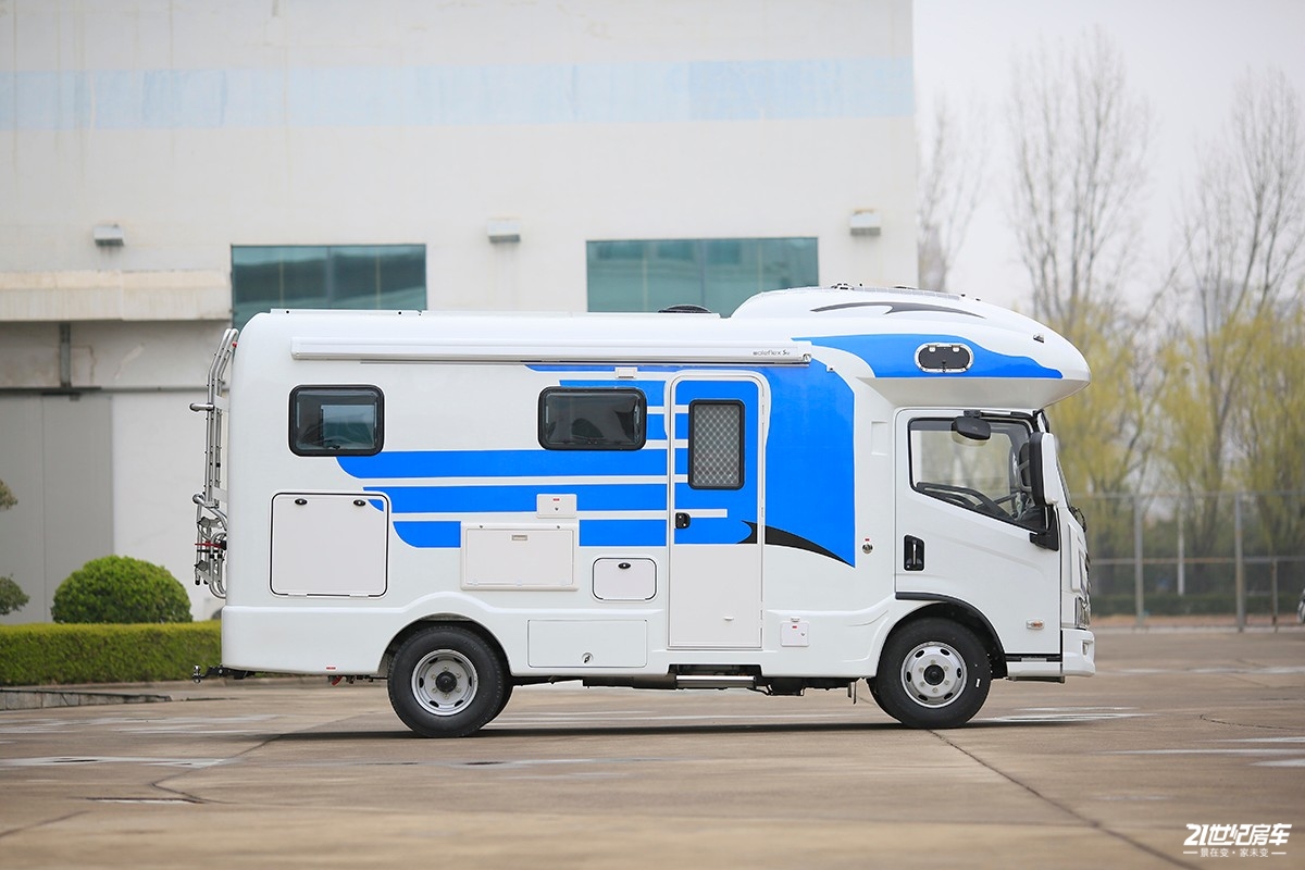 性价比贼划算,平头房车爱好者看过来:新飞h300尊享版房车-新浪汽车