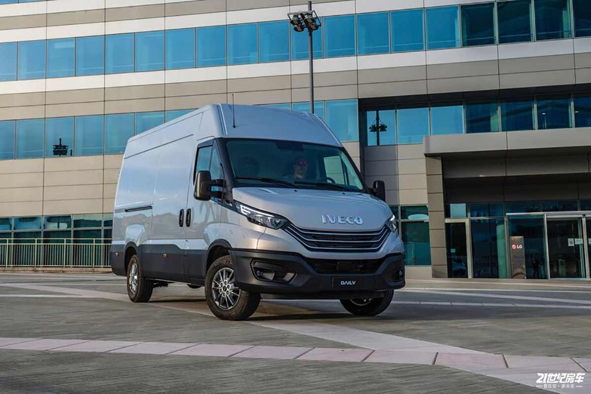 新款进口依维柯官图来了 新增自动空气悬架和语音控制系统