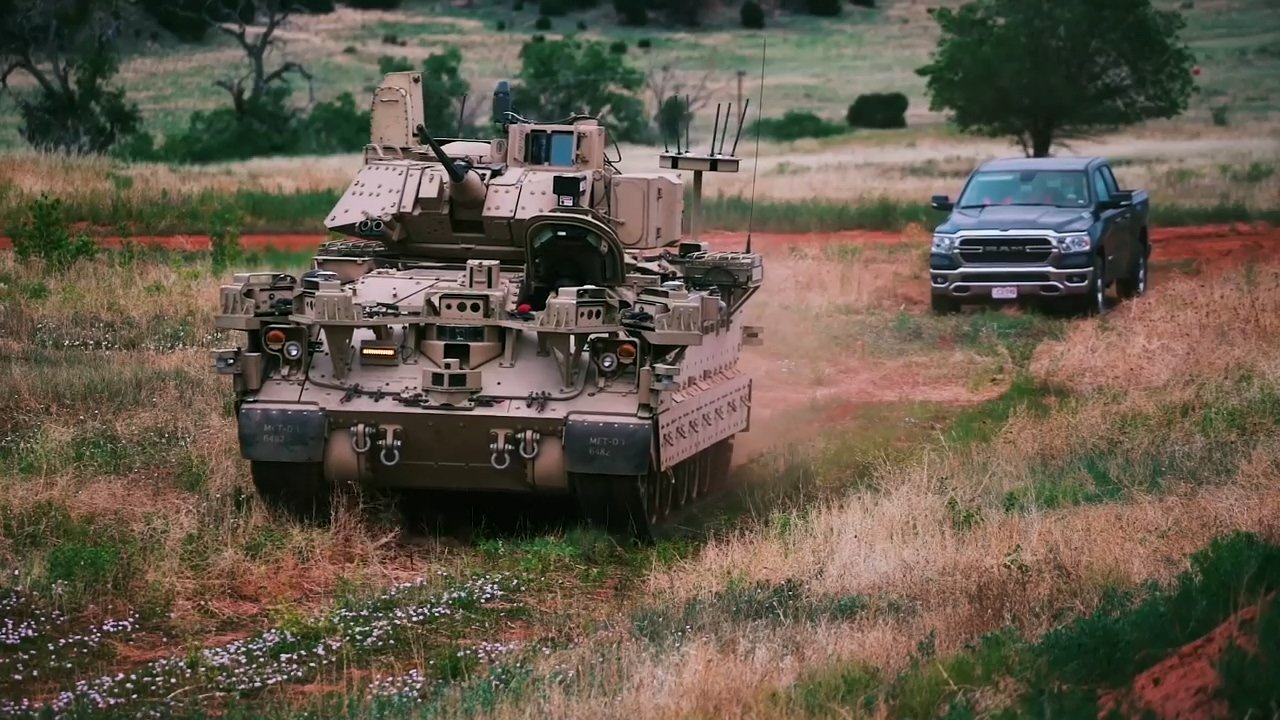 美国陆军第4步兵师第3装甲旅战斗队(abct)第10骑兵团4中队c连的士兵