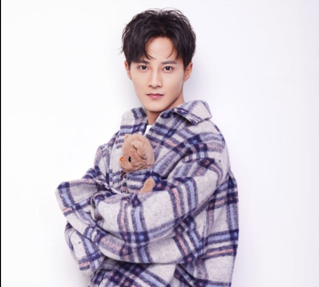 郭迦南"冒领"张哲瀚替身一事后续来了|张哲瀚|替身|小哥哥_新浪新闻