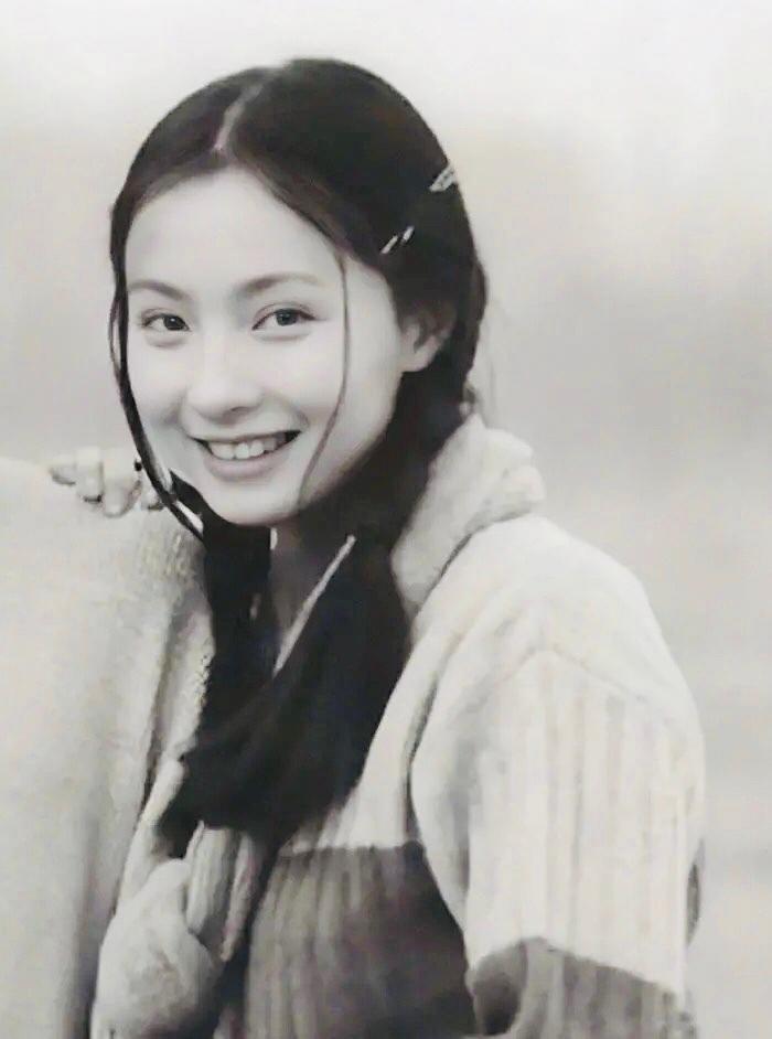 年轻时候的陶虹也太美了吧,小龙女真的是大家的童年女神!