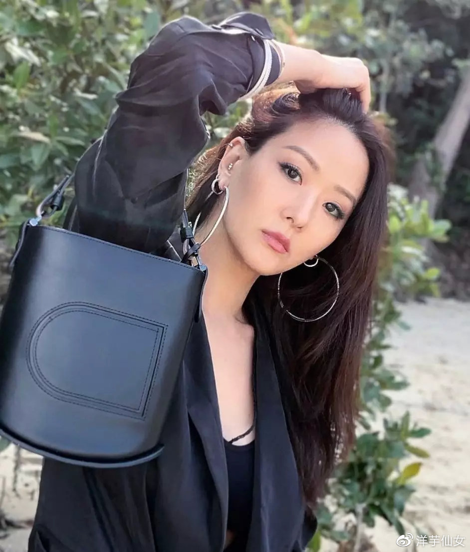 台湾第一名媛孙芸芸把老公熬成爹把女儿变成姐妹