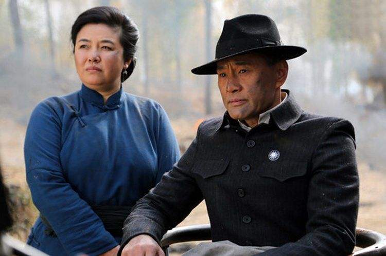 王澜的“年代秀”:年轻时秀丽时髦,如今51岁胖富态也气质在线|王澜|年代秀|时髦_新浪新闻