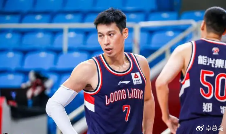 这什么球局?两边教练竟然都上了!穿着广州队服的林书豪有点陌生休闲区蓝鸢梦想 - Www.slyday.coM 这什么球局?两边教练竟然都上了!穿着广州队服的林书豪有点陌生休闲区蓝鸢梦想 - Www.slyday.coM