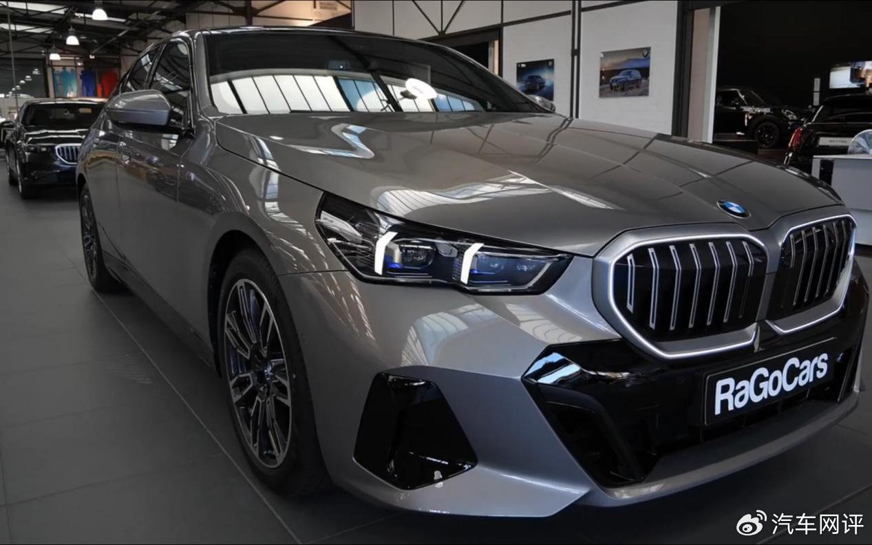 全新宝马5系购车手册,售价43.99万起