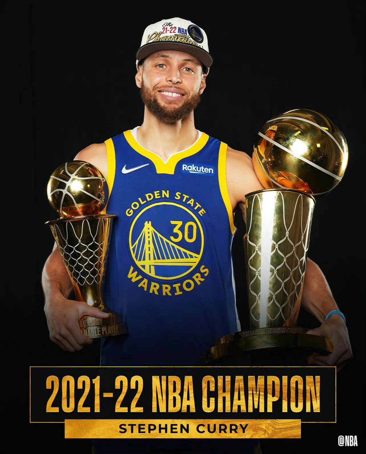 勇士队全队捧杯定妆照