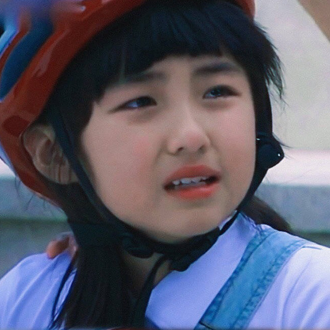 张子枫小时候也太可爱了