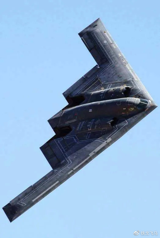 战略轰炸机比起来,俄罗斯图160和美国b2,哪个更好,更强?
