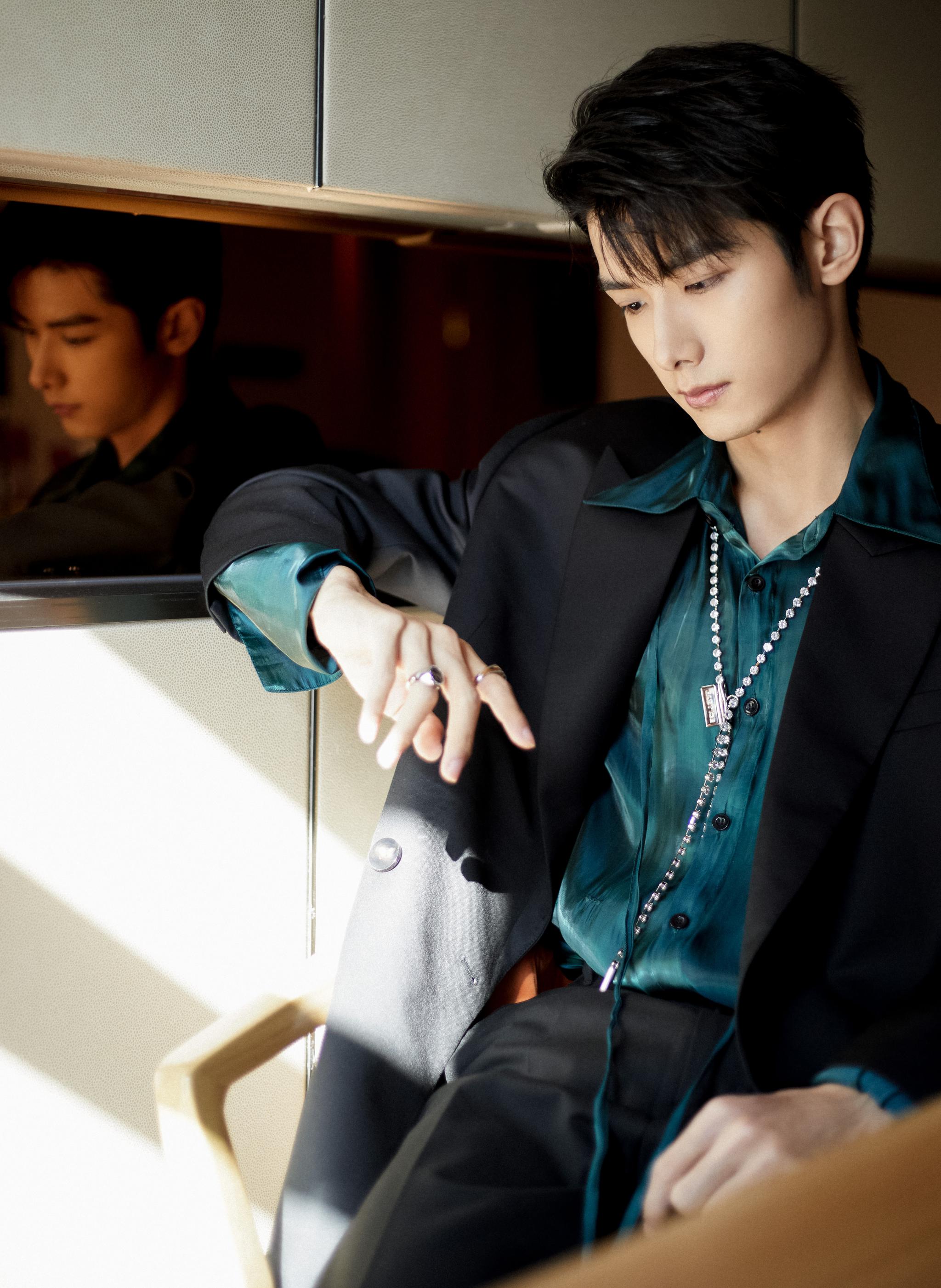 欢娱影视演员@赵弈钦 出席2020腾讯视频doki人气舞台并演唱歌曲《知足