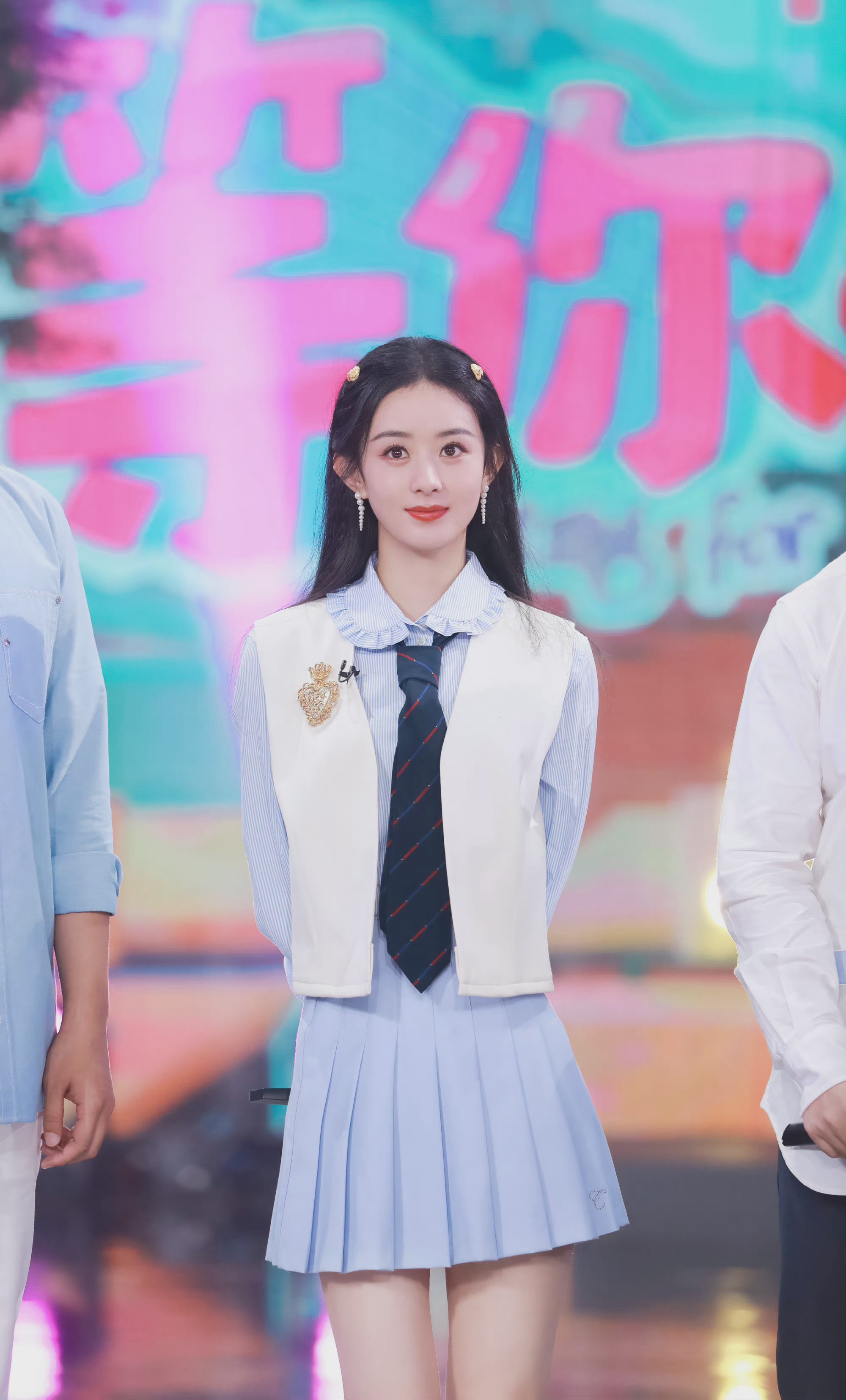 赵丽颖快乐大本营预告图 俏皮可爱的学姐颖,充满活力啊!__财经头条