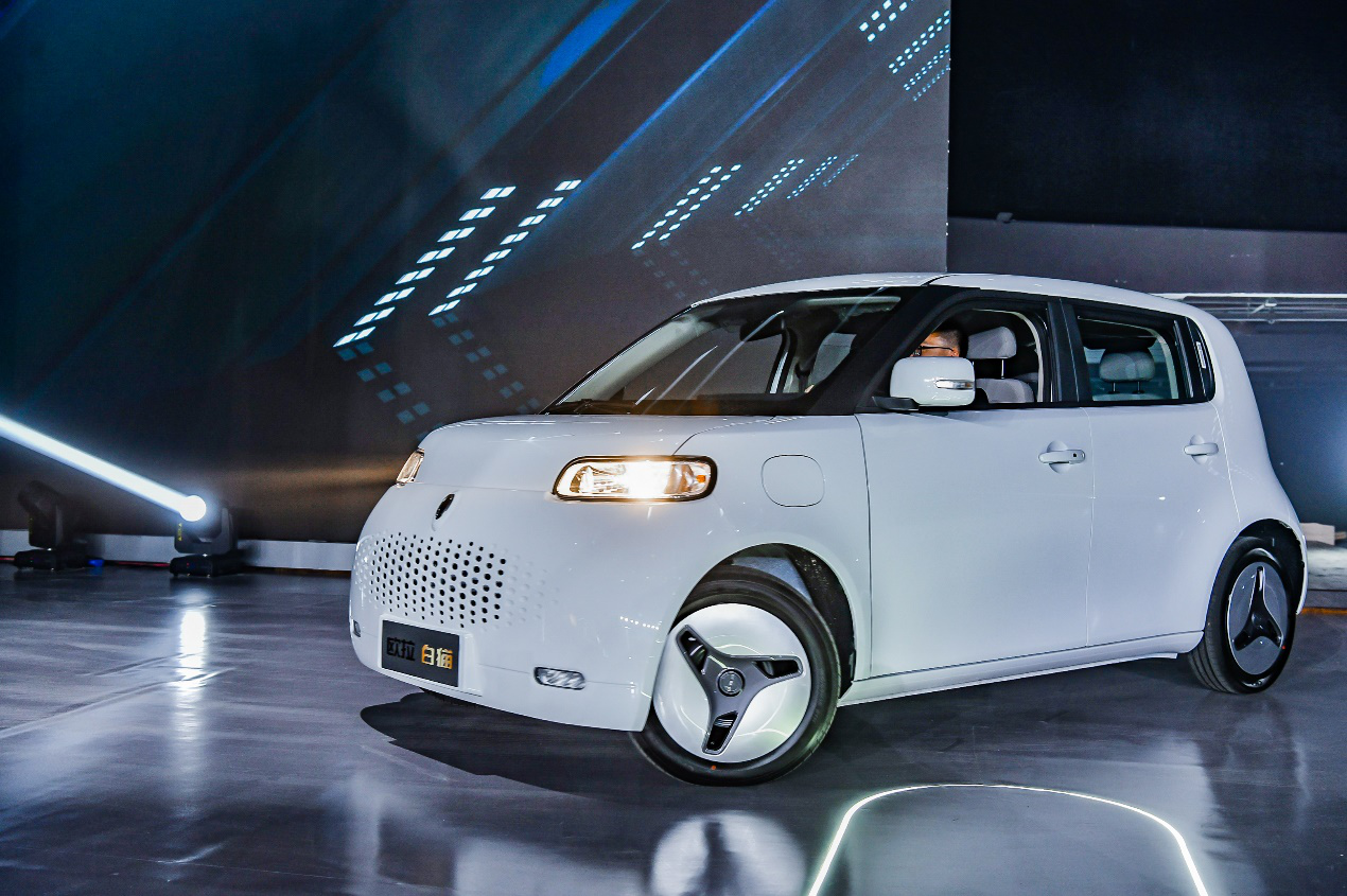 续航360和401公里,"喵星新物种"欧拉白猫上市 售7.58万元起