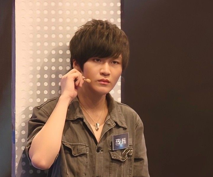 从快男冠军到销声匿迹那个毁掉苏醒事业的李炜后悔过吗