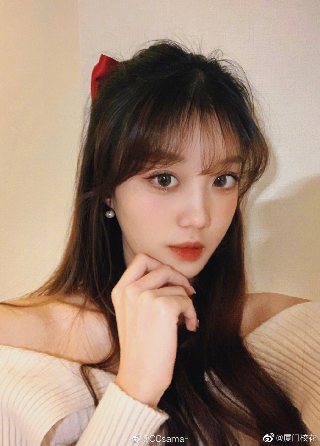 她叫sama 就读于南昌航空大学,身高173cm,爱好唱歌,摄影……_高清图集