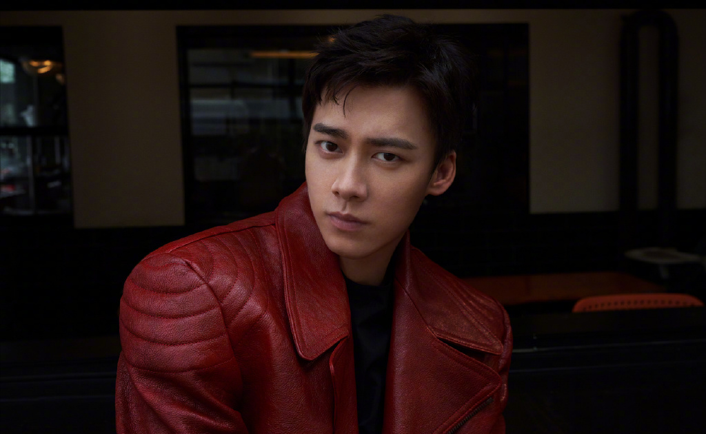 李易峰因多次嫖娼被抓,多个代言品牌官宣解约,粉丝疑惑言论又起休闲区蓝鸢梦想 - Www.slyday.coM 李易峰因多次嫖娼被抓,多个代言品牌官宣解约,粉丝疑惑言论又起休闲区蓝鸢梦想 - Www.slyday.coM