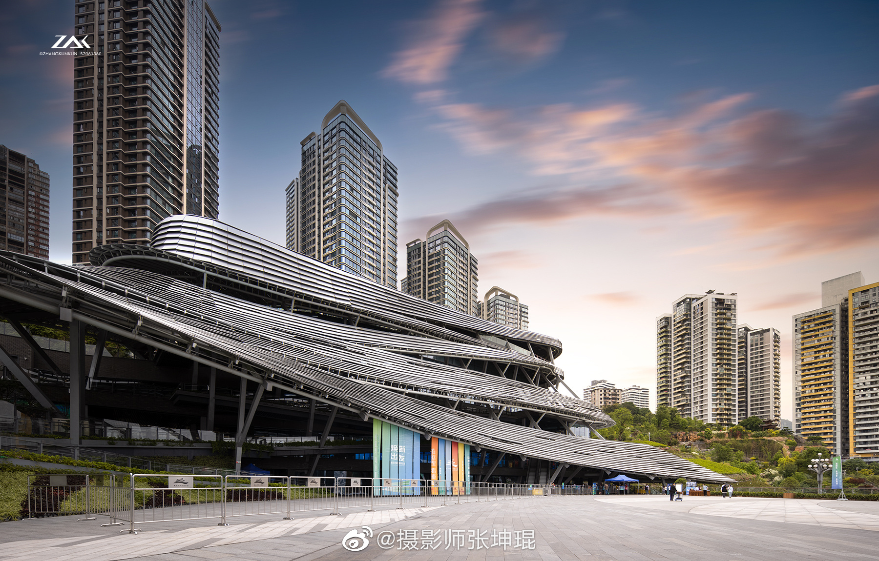 位于南滨路长嘉汇的重庆市规划展览馆新馆启幕……__财经头条