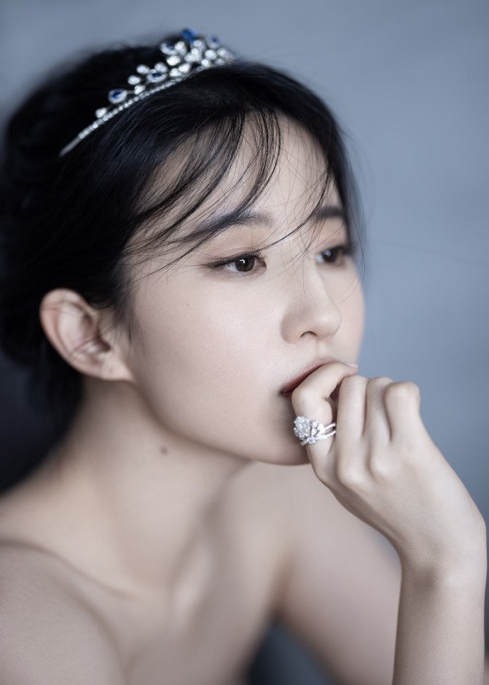 人间绝色!刘亦菲怼脸大片,冰肌玉骨仙气飘飘