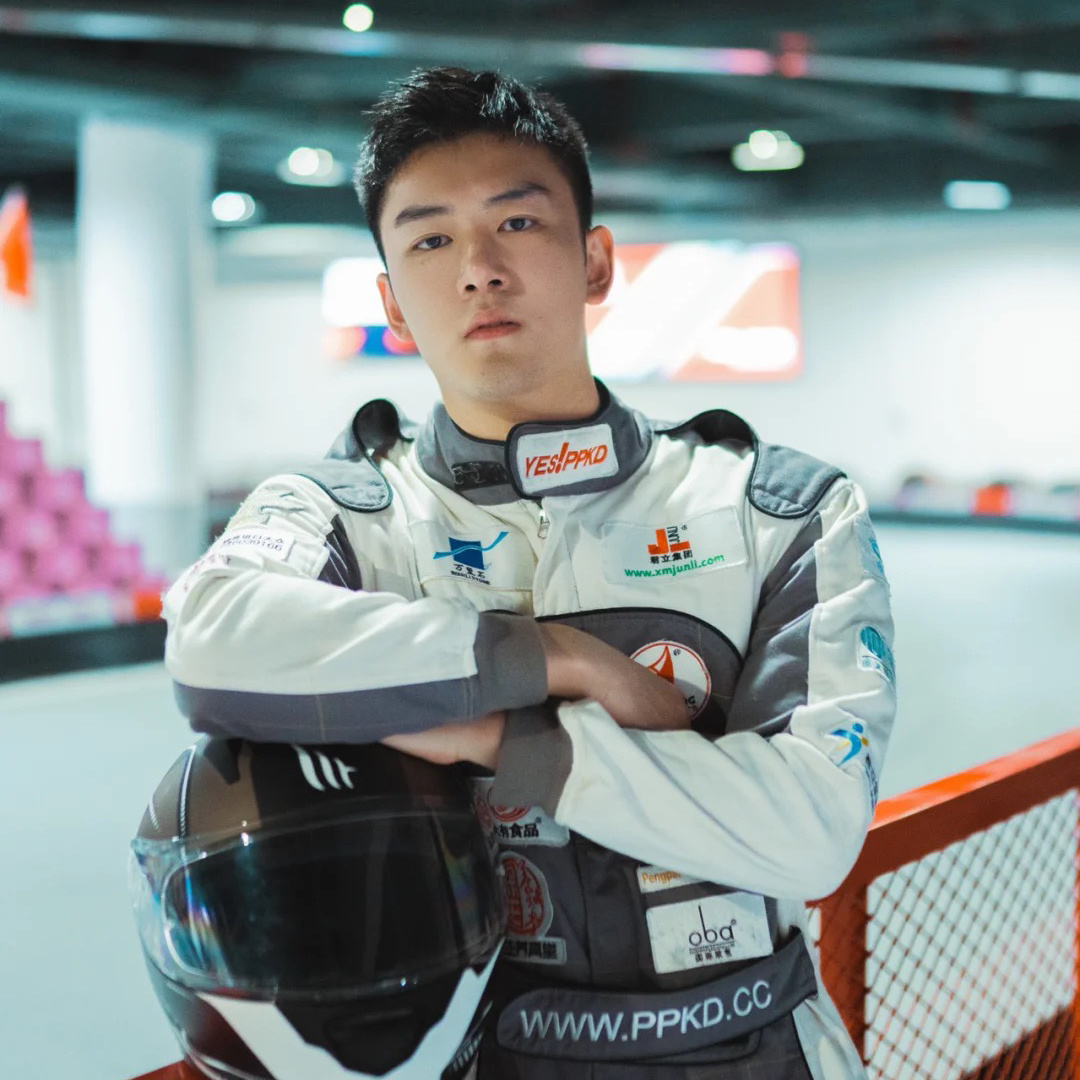 玩赛车的男生有多帅. 这也太酷了吧,第一张很惊艳