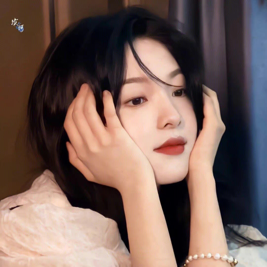 章若楠氛围感头像__财经头条