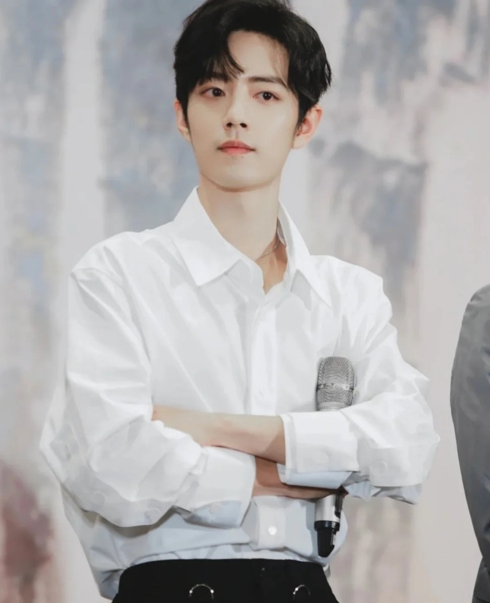 肖战白衬衫yyds拒绝路透来一波战战白衬衫帅图暴击