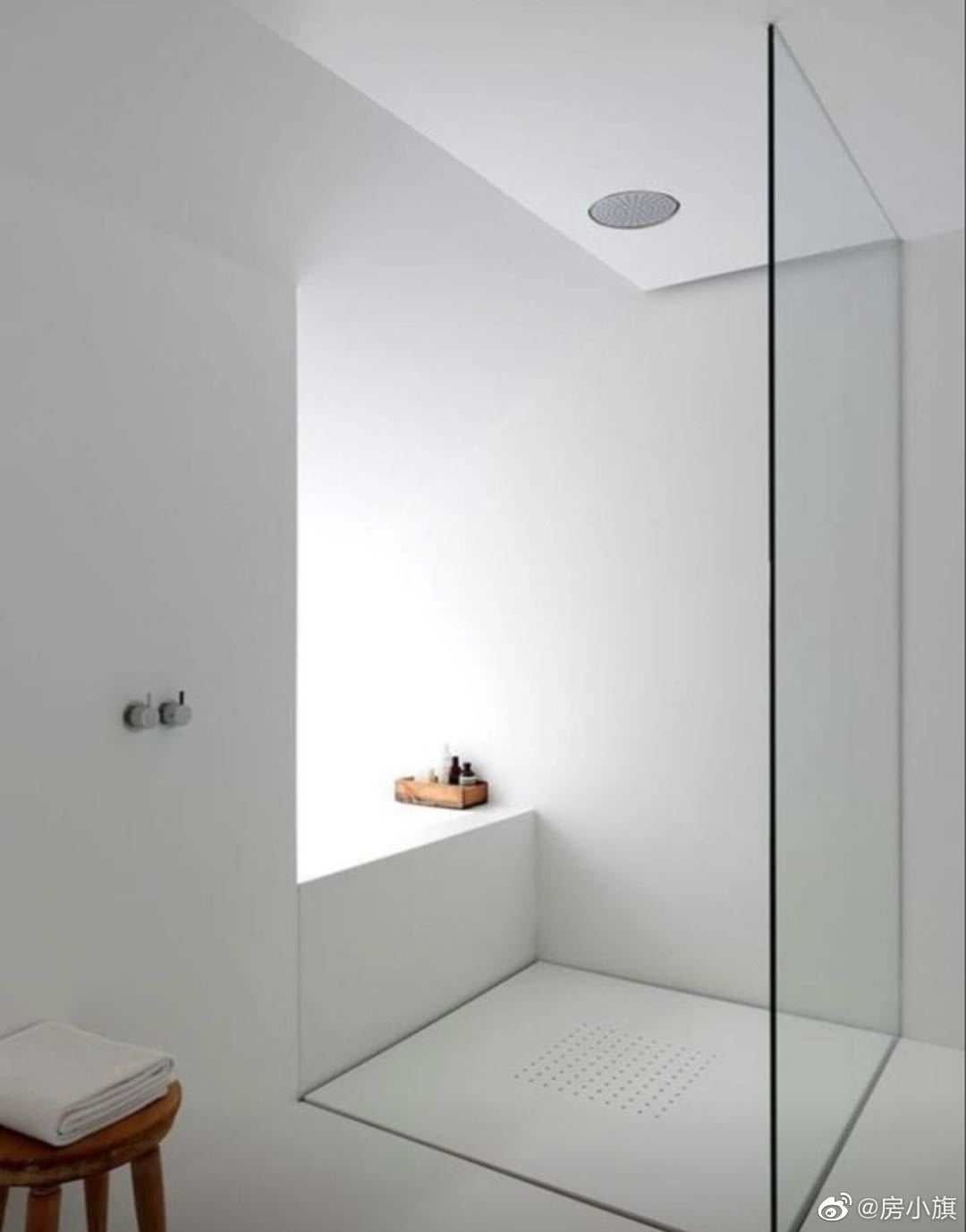 极简的淋浴房设计参考,简单有时候造价反而更贵.