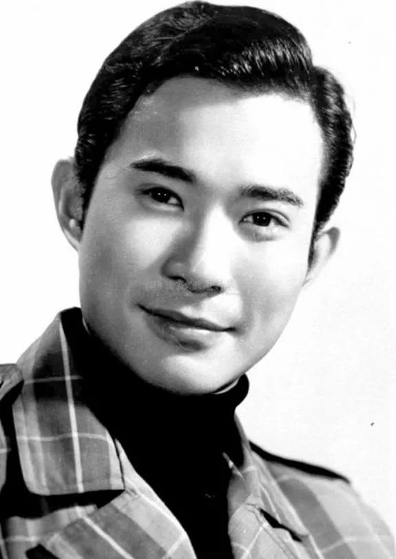 女儿也已经出嫁,精神状态也很好,过着平平淡淡的生活.