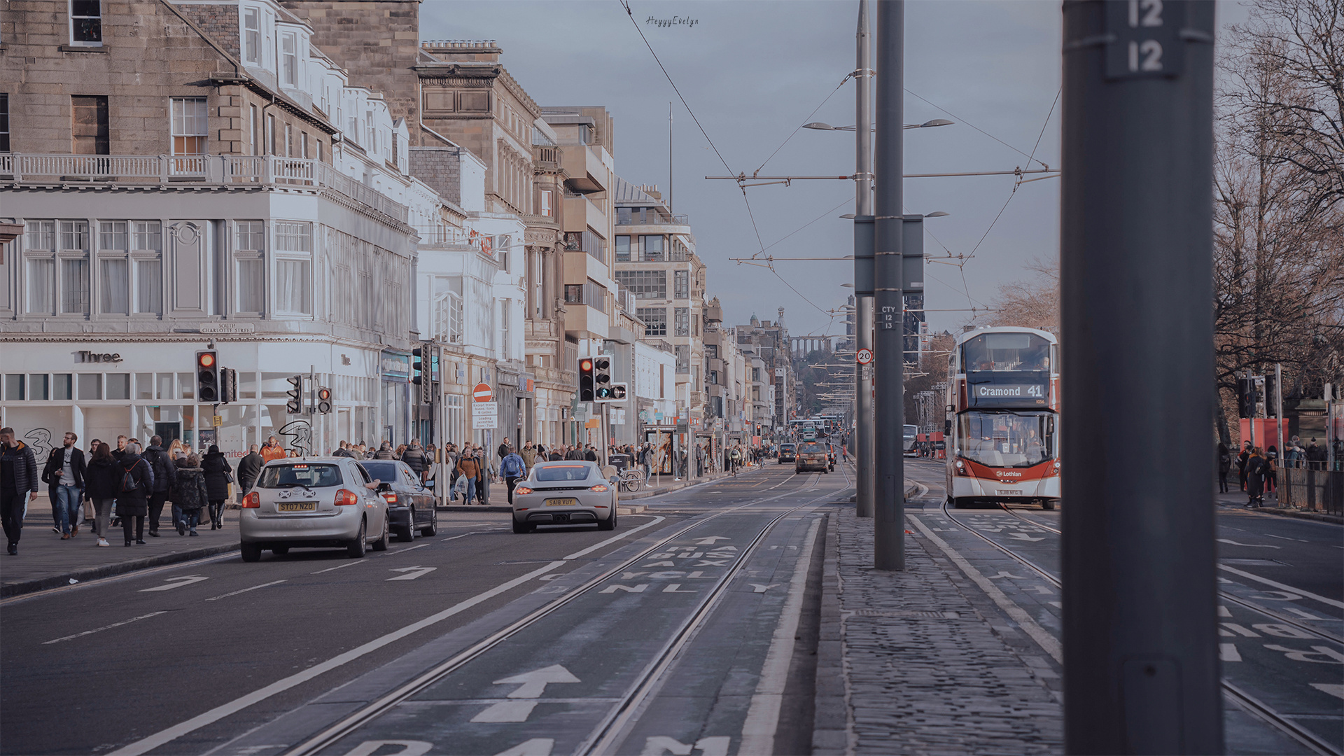 紫色和蓝色交界线上的城市.推荐@heyyyevelyn