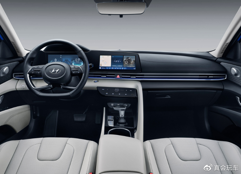 国民家轿怎么选？销量冠军轩逸还是卷土重来的全新伊兰特