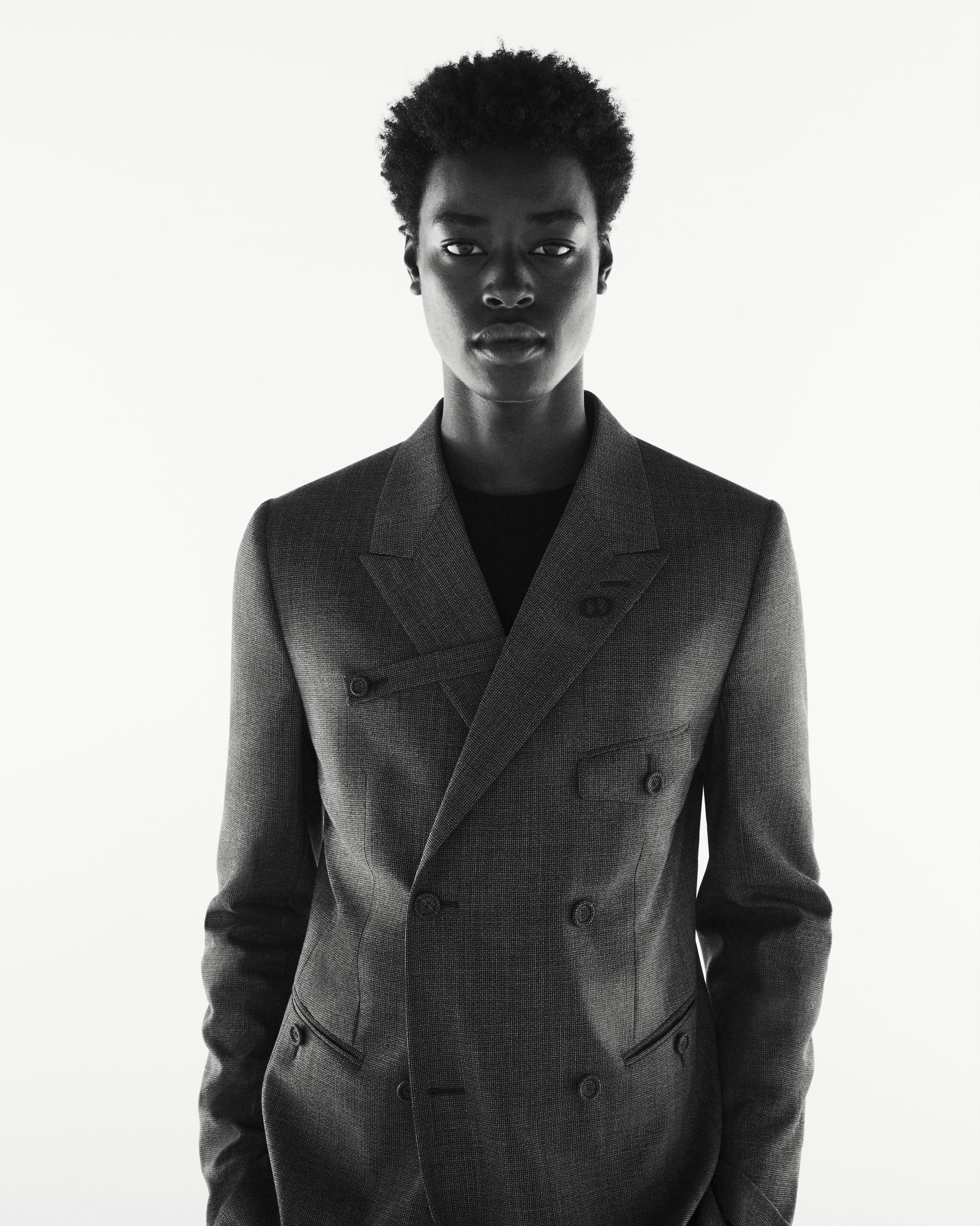 dior男装艺术总监kim jones打造全新摩登西服系列