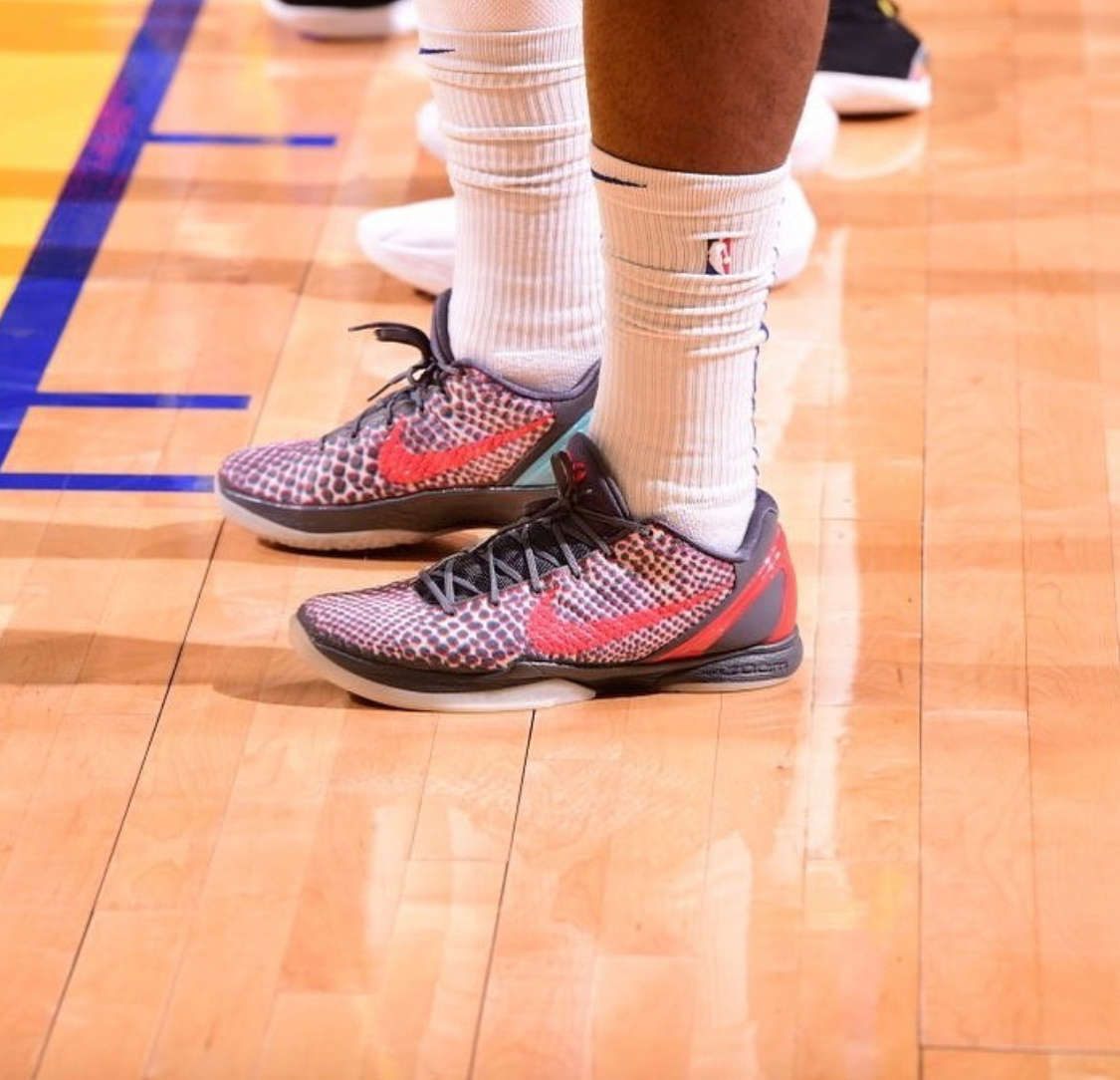 今日NBA球员球鞋上脚精选特纳Nike Kobe 5 “5 Rings”……