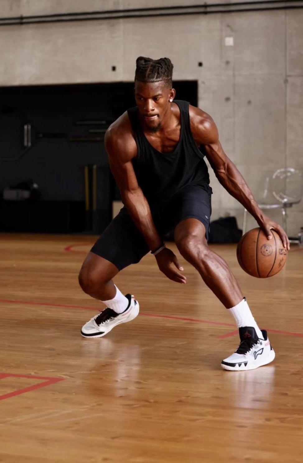 巴特勒在训练中上脚jb1,距离正式发布越来越近了__财经头条