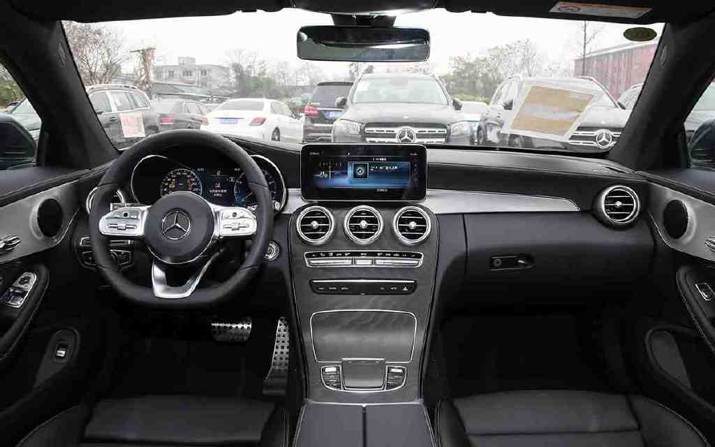 奔驰C级轿跑领衔！40万就能买BBA旗下这3款硬顶跑车，你会选谁？