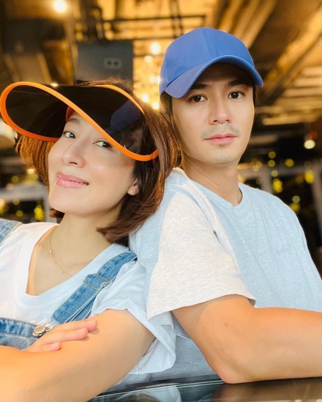 杨怡罗仲谦难得撇下子女享受二人世界 夫妻俩晒恩爱合影甜蜜庆生