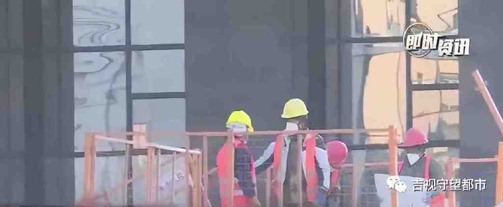 建设街人行天桥预计11月末完工休闲区蓝鸢梦想 - Www.slyday.coM