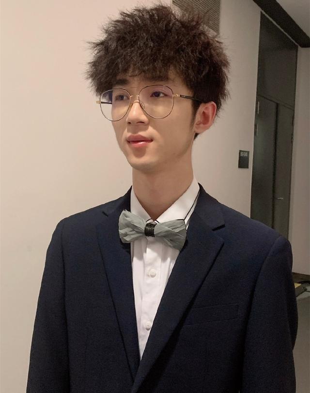 和平精英国际主播邀请赛皮飞正式超越王小歪成为新一代战神