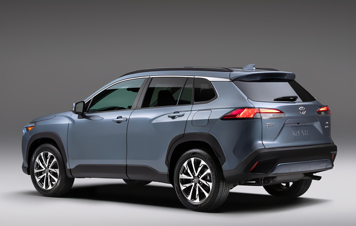 丰田全新suv卡罗拉美国发布 定位ch-r与rav-4之间