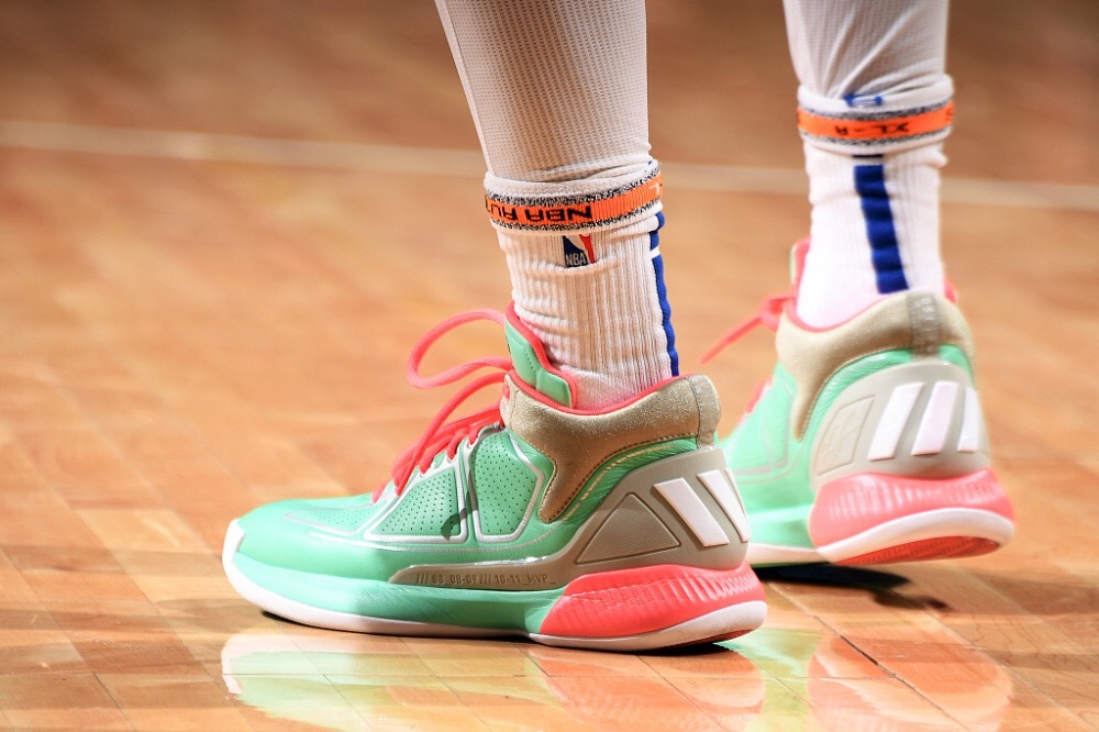 德里克-罗斯本赛季上脚个人第十代签名鞋adidas d rose 10配色精选