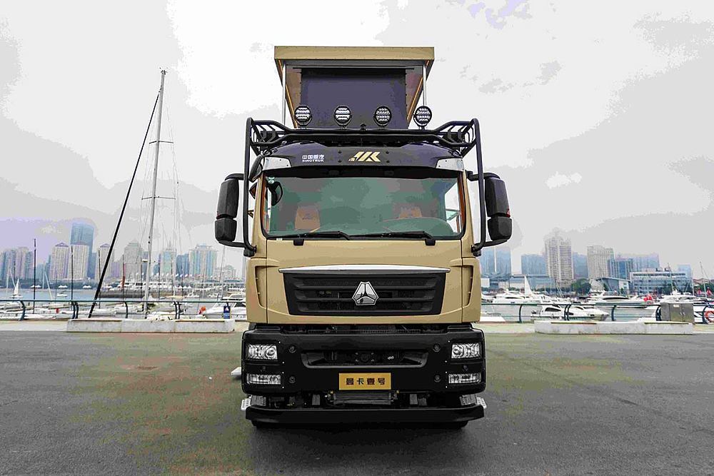 百万级曼卡壹号越野房车外观霸气内饰豪华洲际旅行不再是梦