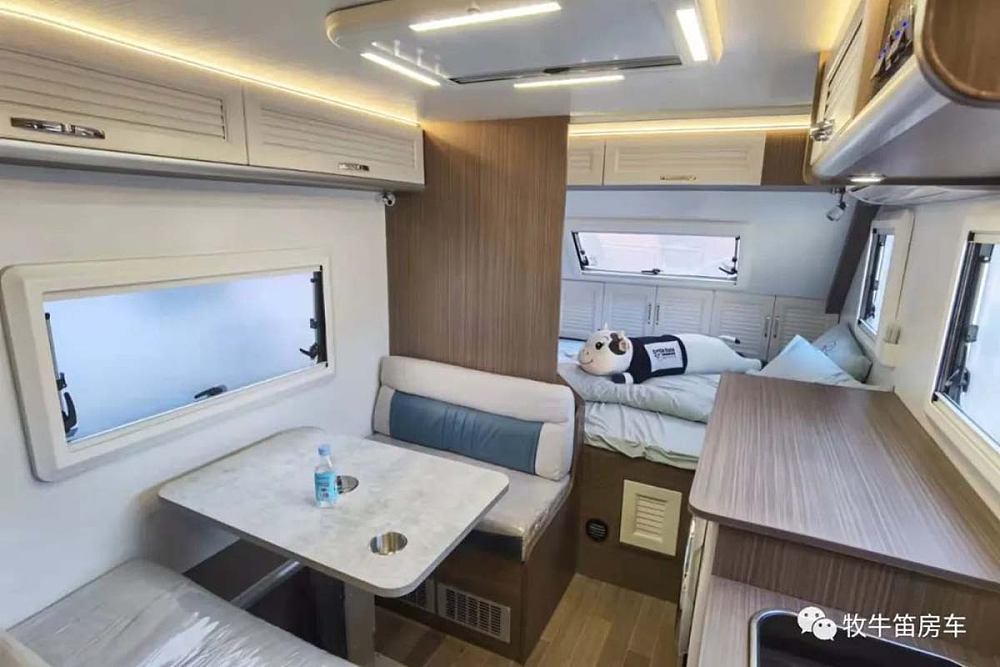 轻量化/健康环保是重点 !牧牛笛越野拖挂房车-新浪汽车