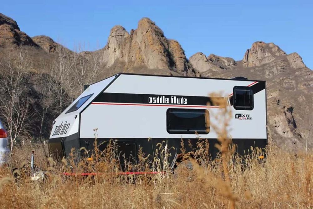 轻量化/健康环保是重点 !牧牛笛越野拖挂房车-新浪汽车