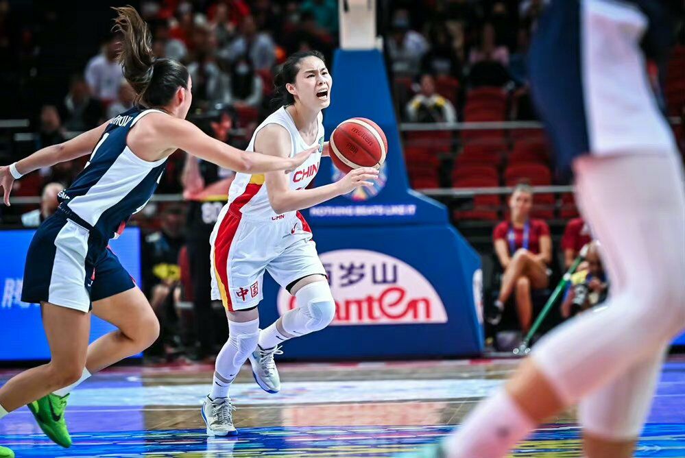 赢了！中国女篮时隔14年再进世界杯四强，李梦MVP，苏群这样说休闲区蓝鸢梦想 - Www.slyday.coM