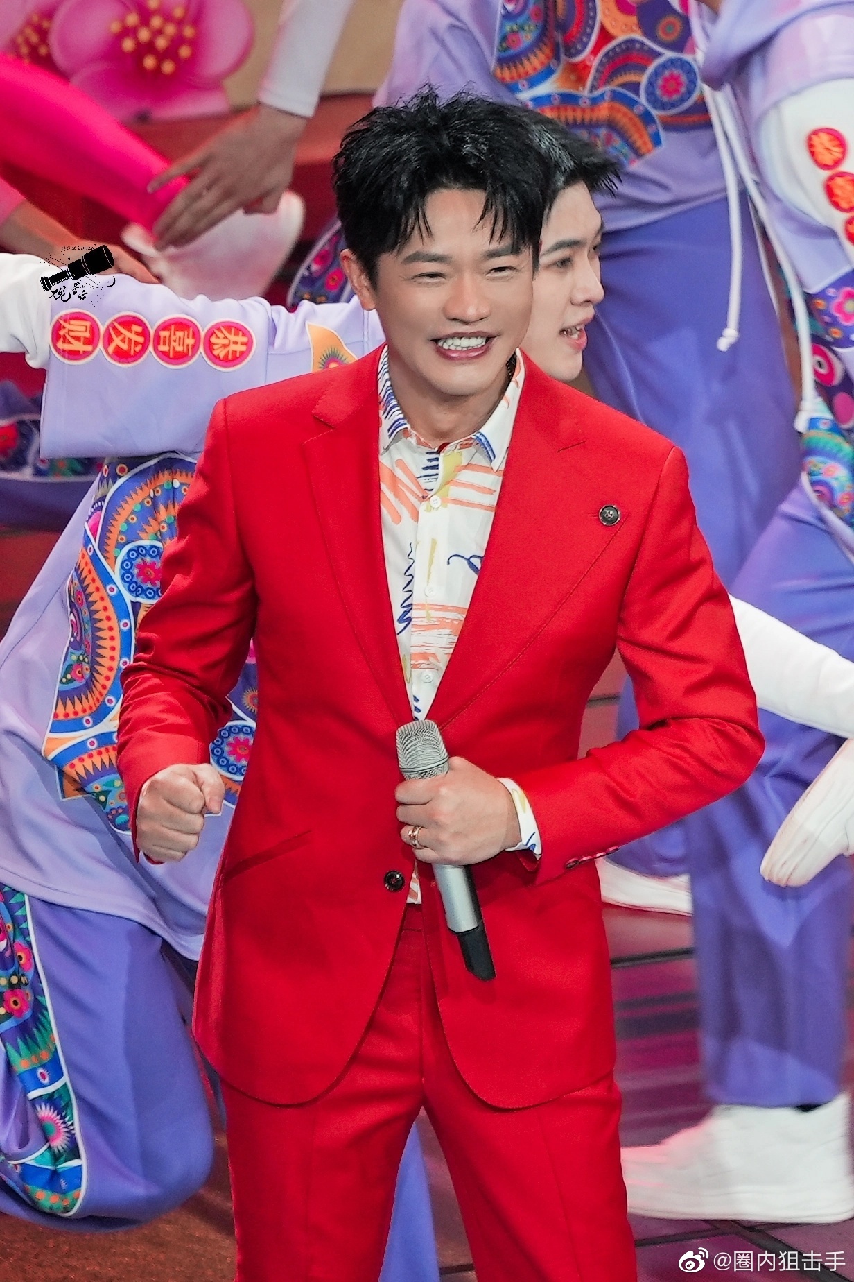 曾毅:生活不易,小曾叹气!__财经头条