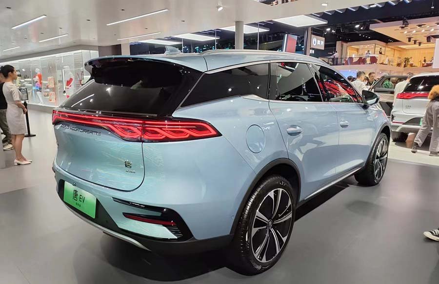 成都车展比亚迪唐家族开启预售25万元起油电同价