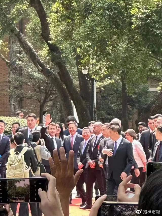 马克龙访问中山大学：一所大学荣耀一座城休闲区蓝鸢梦想 - Www.slyday.coM
